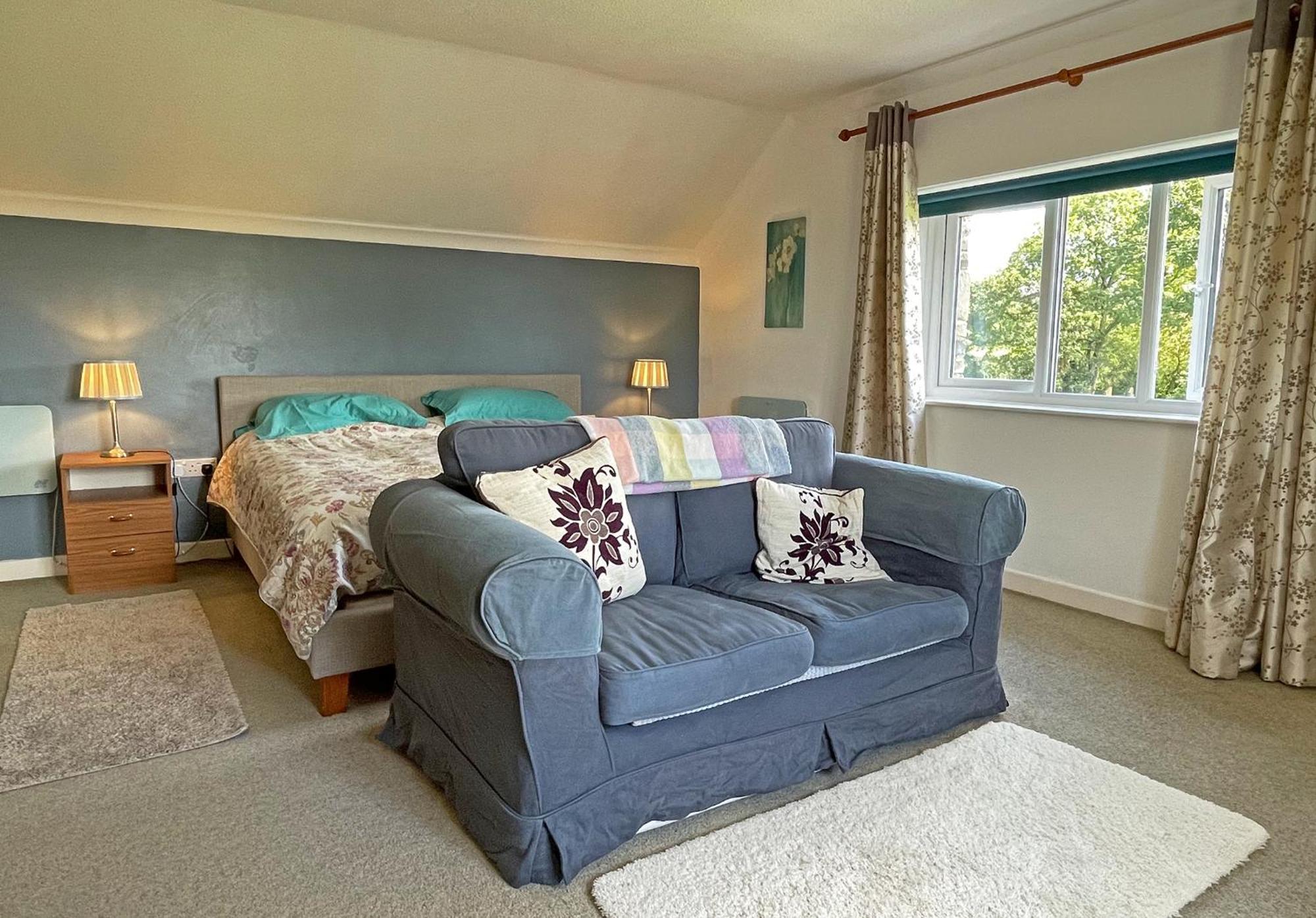 Maesyfelin Isaf B&B Llanybyther Esterno foto